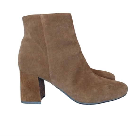 Gentle Souls Brown Suede Ankle Boots Women's Brown Booties size 7 - Picture 5 of 12